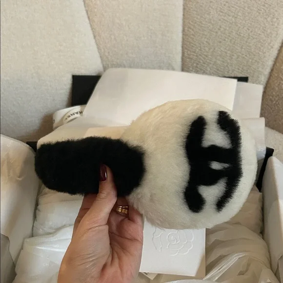 CHANEL Black and White SHEARLING EARMUFFS - Picture 4 of 5
